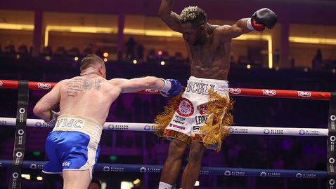  Канело и Скъл сложиха антирекорд 