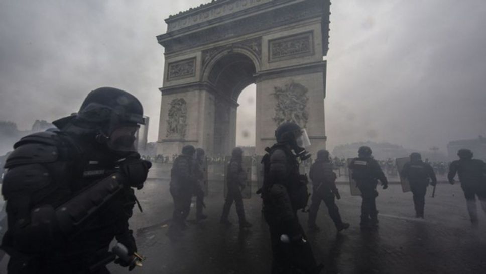 Отложиха Пари Сен Жермен - Монпелие заради масовите протести