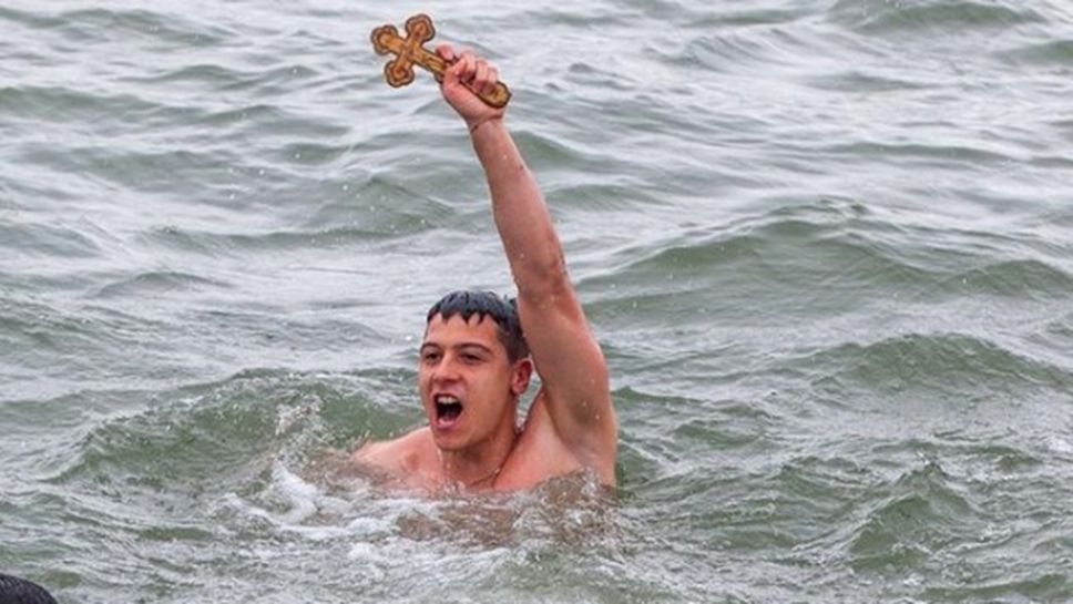 Русенец ще плува 50 км с вързани крака