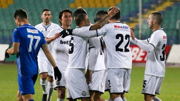 Славия се забавлява срещу Верея, изпрати с четири гола 2018 година (видео+галерия)