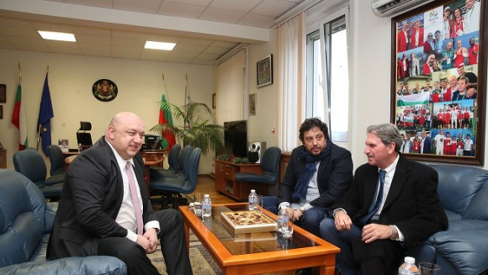 Кралев проведе работна среща с президента на Международната тенис федерация