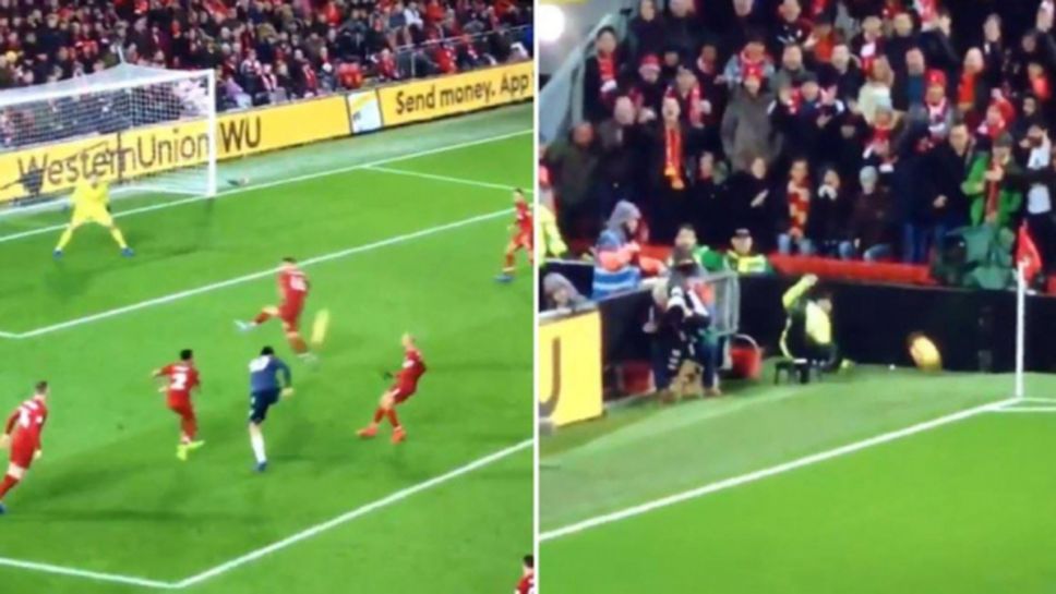 Смях с Фелаини! Вижте какво сътвори белгиецът в дербито с Ливърпул (видео)