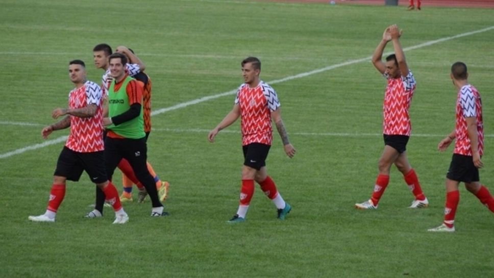 Хасково започва на 7 януари, привлича двама с опит в професионалния футбол