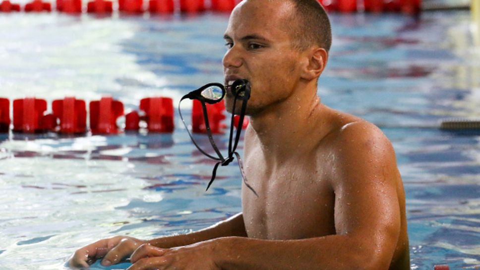 Антъни Иванов завърши годината с три златни медала, още четири рекорда паднаха