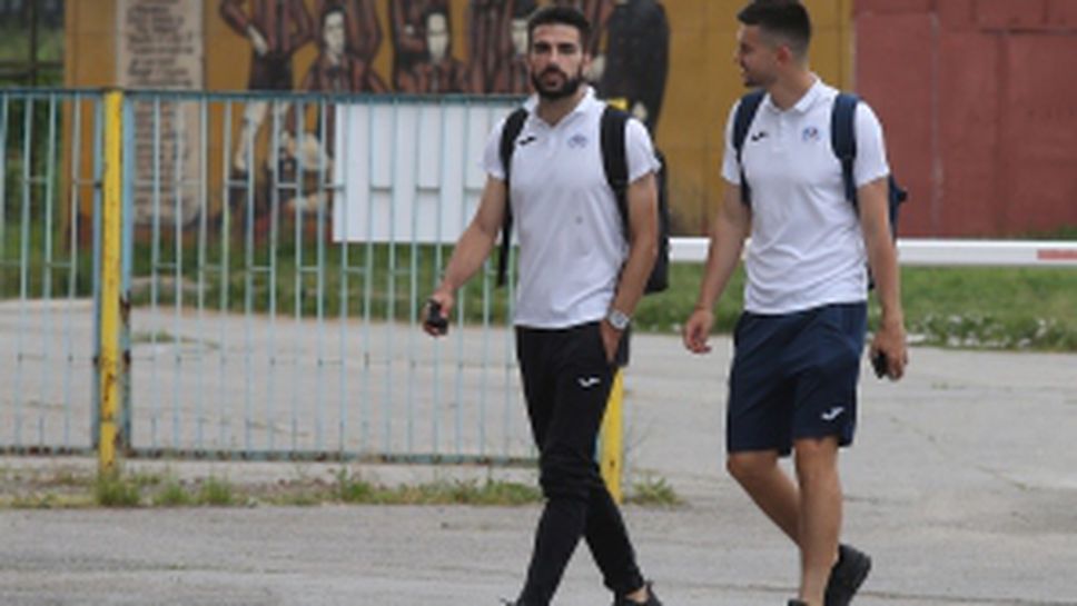 Футболистите на Левски се подготвят за тренировка