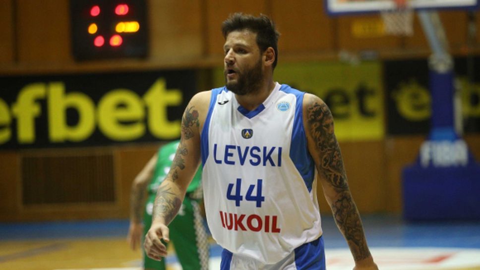Левски Лукойл с победа във Варна
