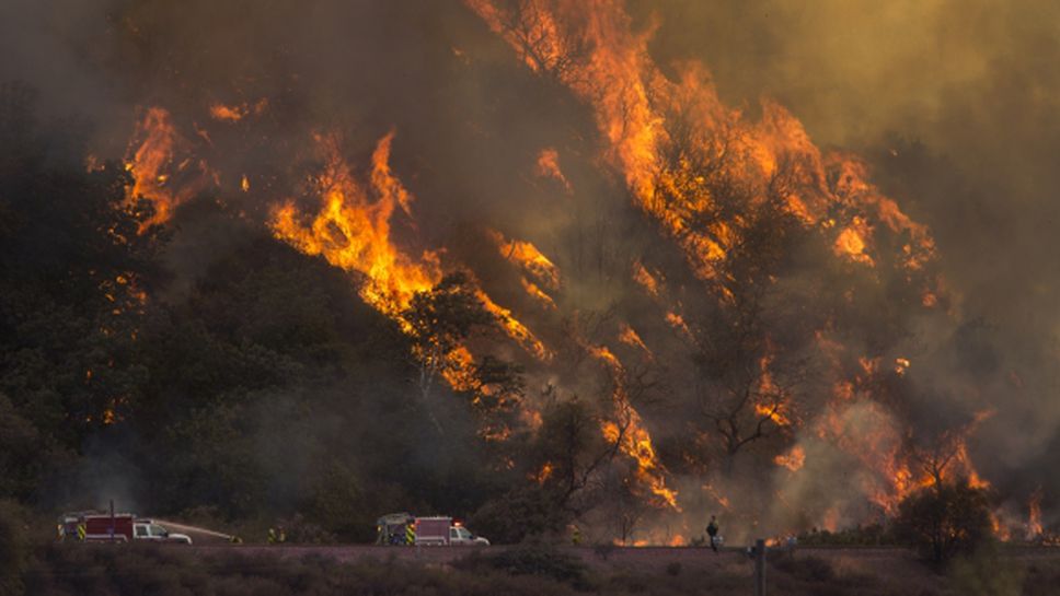 НФЛ готови да местят понеделничния мач заради пожарите в Калифорния