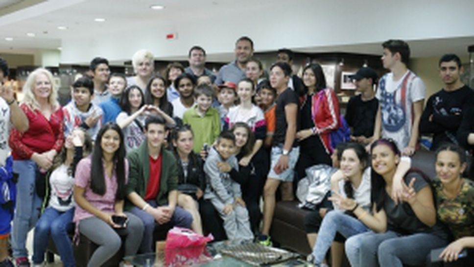 Кубрат Пулев се срещна с деца с увреден слух в Музея на спорт