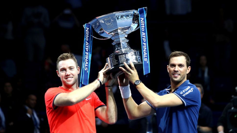 Джак Сок и Майк Брайън триумфираха на двойки в Лондон
