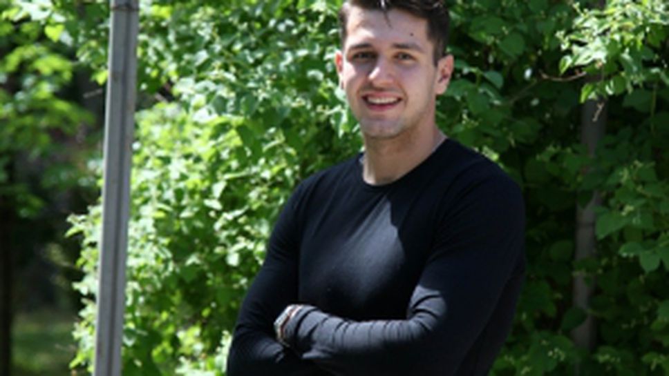 Интервю с футболиста Николай Тодоров