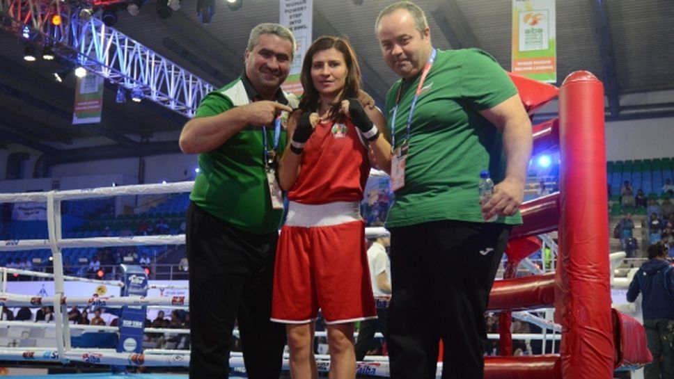 Стойка Петрова си осигури медал от Световното
