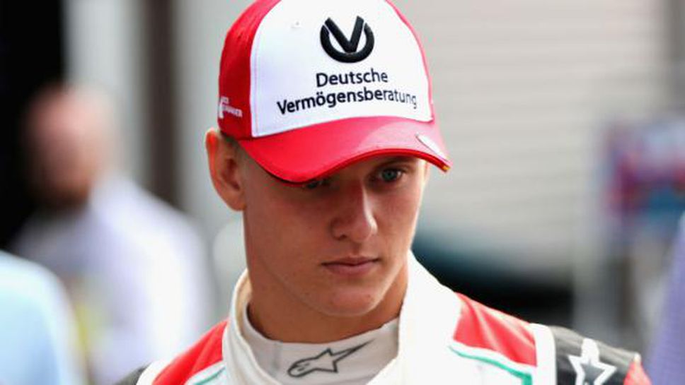 Мик Шумахер ще кара с Фетел на "Състезанието на шампионите"
