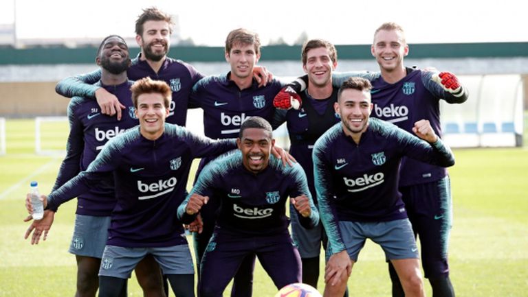 Неканени гости на тренировката на Барселона