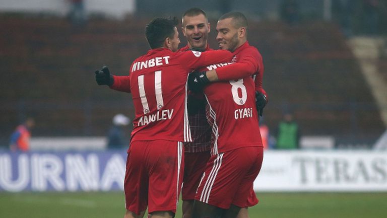 "Червените" гонят рекорд срещу Славия