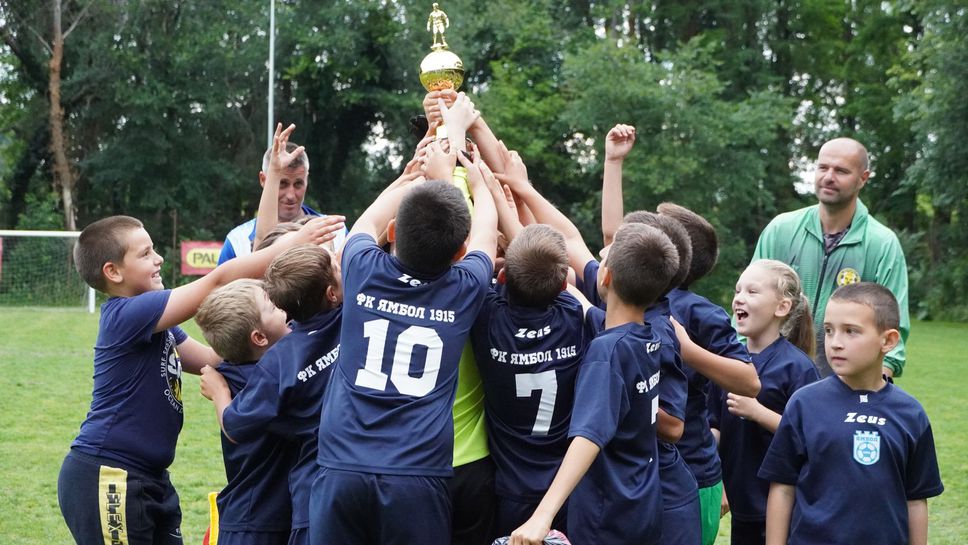 Ямбол 1915 спечелиха Купата на Кока Кола 🏆