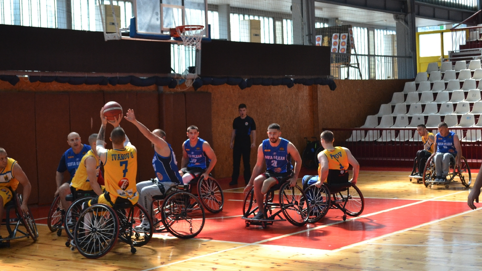 Левски победи София Балкан в дербито на турнира в Русе 🏀