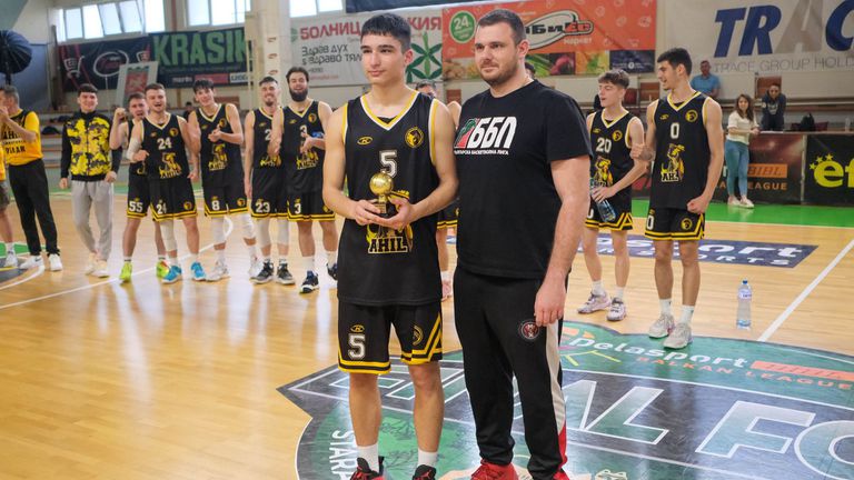 Баскетболистът на Ахил Павел Тодоров бе избран за Най-полезен играч