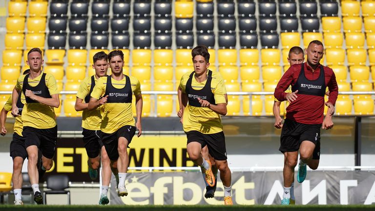 Отборът на Ботев Пловдив тренира на стадион Христо Ботев преди