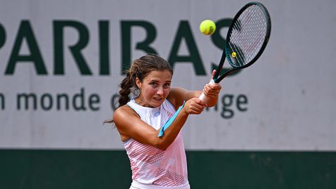Росица Денчева също не можа да стигне финала на "Ролан Гарос"