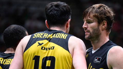  Отборът на Костадинов към този момент е на полуфинал в Испания 