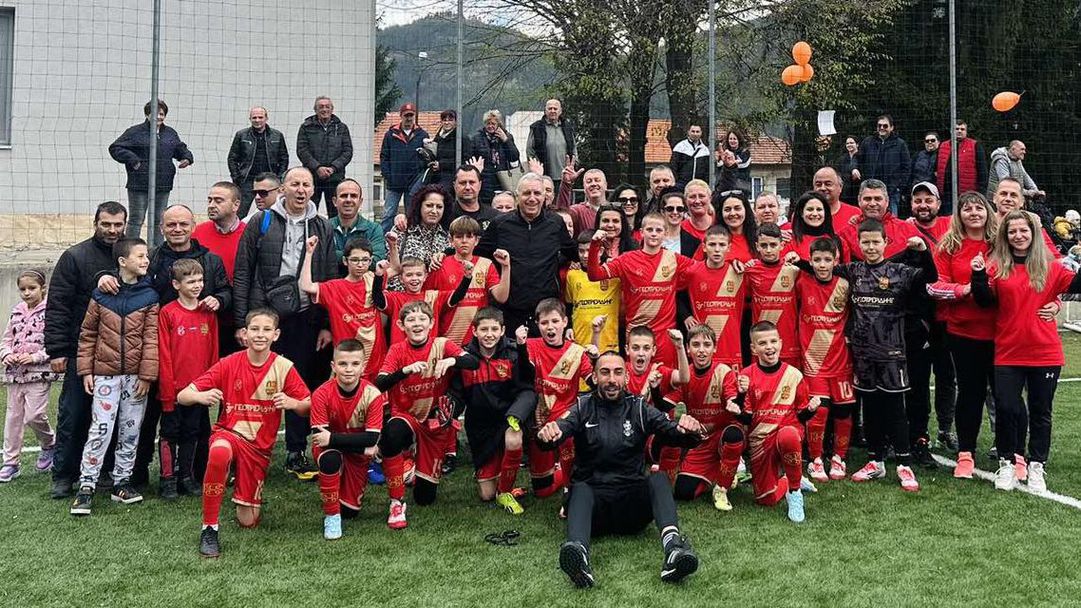 Футболна академия „Христо Стоичков“ набира нови таланти