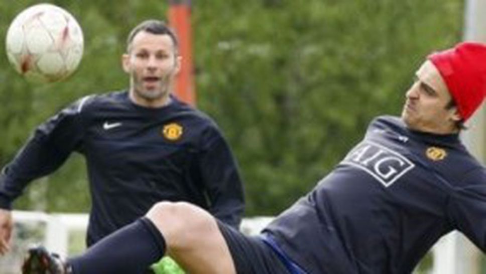 Бербатов или Гигс - това е дилемата пред сър Алекс