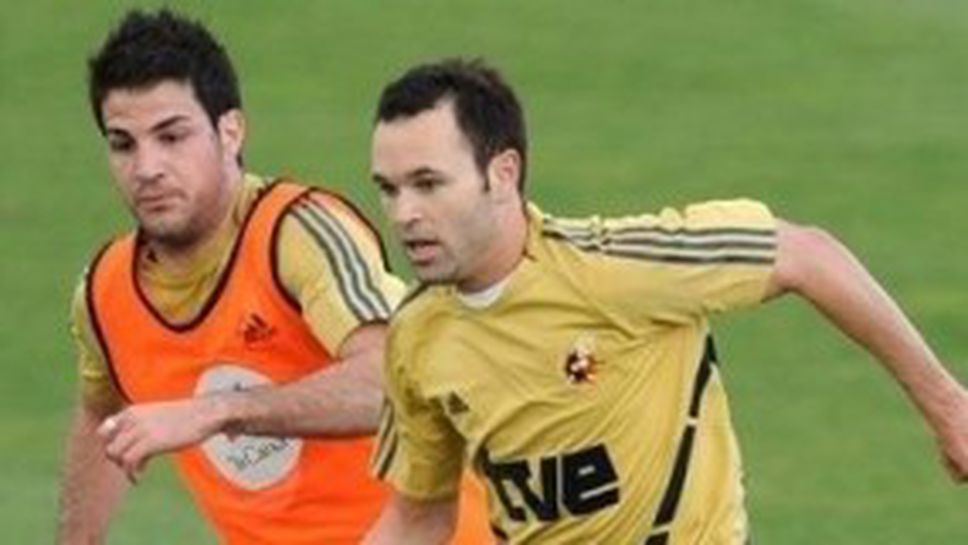 Фабрегас: Иниеста ще накаже Юнайтед