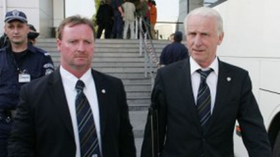 Ирландците дойдоха в мрачно настроение, Трапатони респектиран от Бербатов