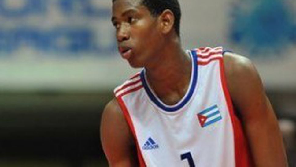 Куба пуска 15-годишно дете-чудо титуляр срещу България