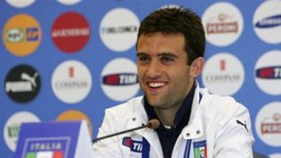 Испански вестник смята Роси  за предател, че не играе за САЩ