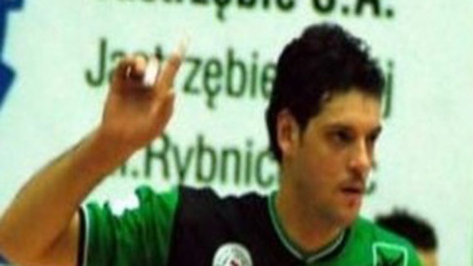Участник в Шампионската лига искал Пламен Константинов за играещ треньор