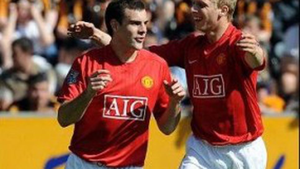 Гибсън за още три години в Ман Юнайтед