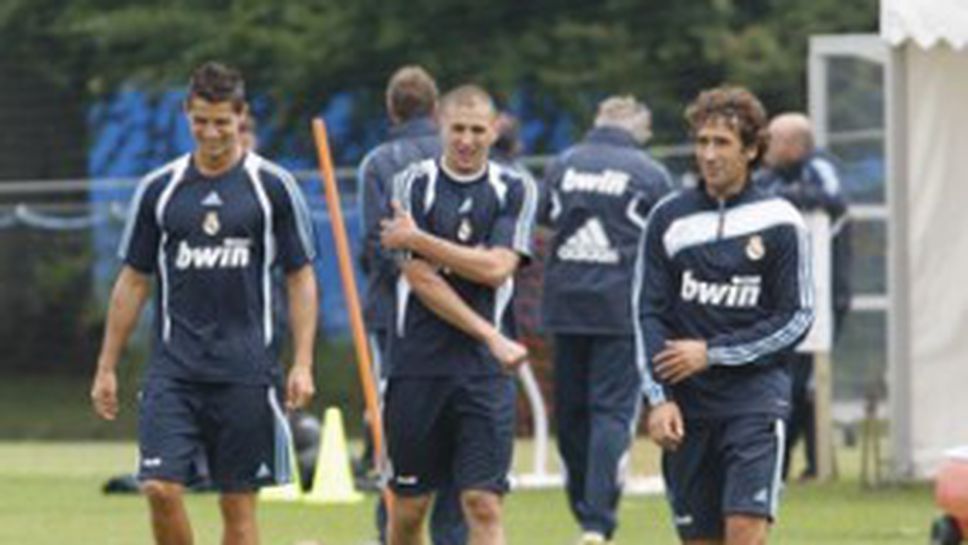 Галактико със супернападение тази вечер - CR9, Раул и Бензема