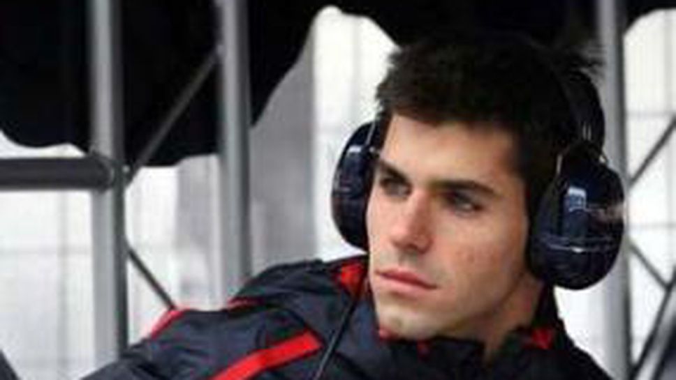 Алгуерсуари продължава участието си и във Формула Рено