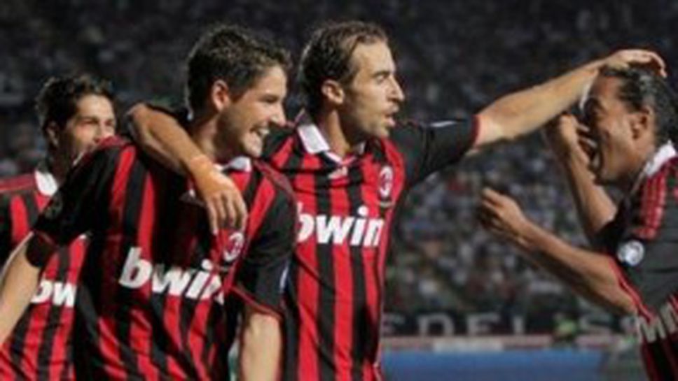 Милан с група от 20 за дербито с Интер