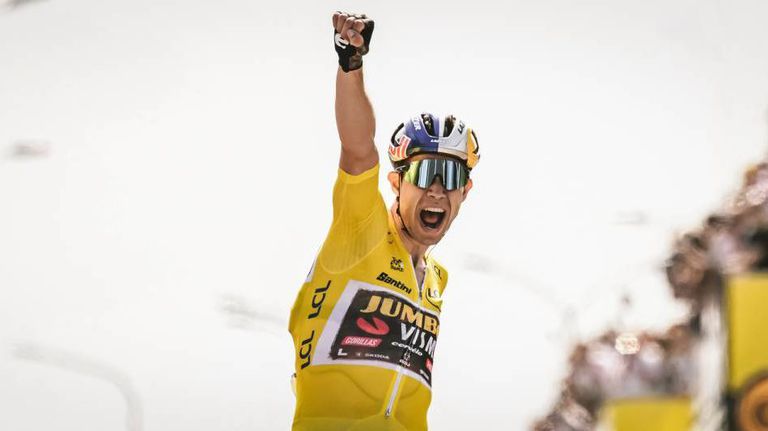 27 годишният Ван Аерт който е лидер в генералното класиране оставаше