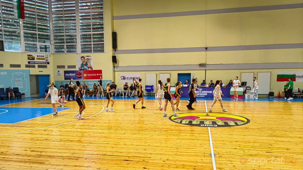 Девойките не успяха да запазят перфектния си рейд преди четвъртфиналите на Европейското