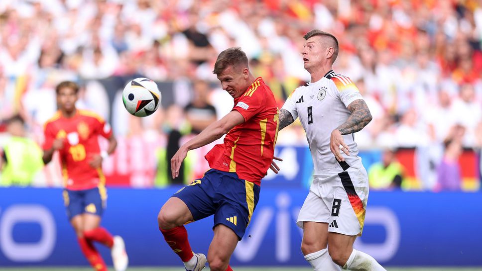 Испания 0:0 Германия, три картона вече
