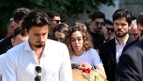 Семейството, близки и приятели се простиха с Жота и брат му, Кристиано не се появи