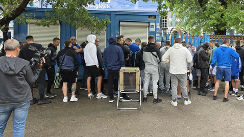 Левски пусна билетите за Сабах, отново опашки на "Герена"