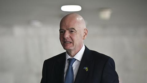 Инфантино свика извънредна среща днес