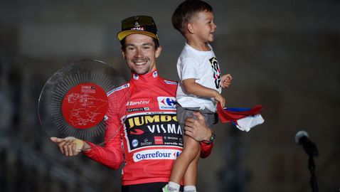 Примож Роглич триумфира в Обиколката на Испания