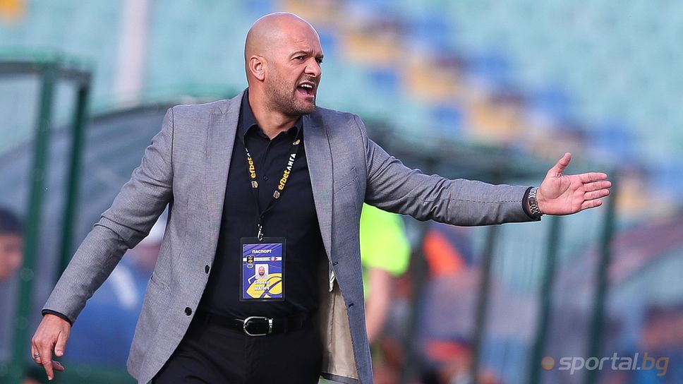 Виза бави Славко Матич за Септември