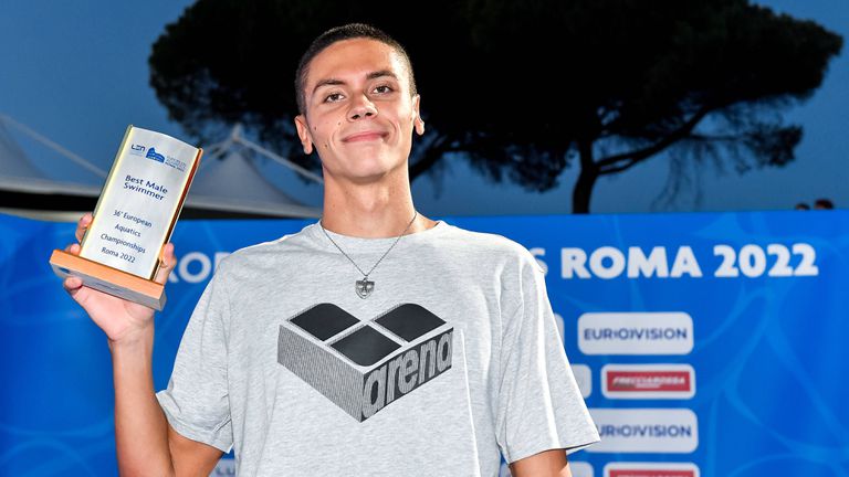 Младият румънец Давид Попович спечели титла на 100 метра свободен