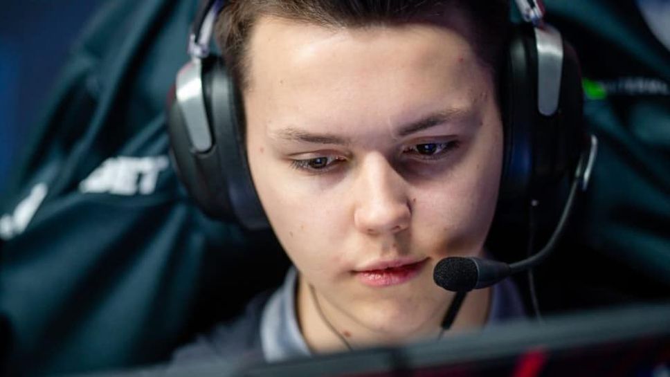 F1KU подписа с Wildcard