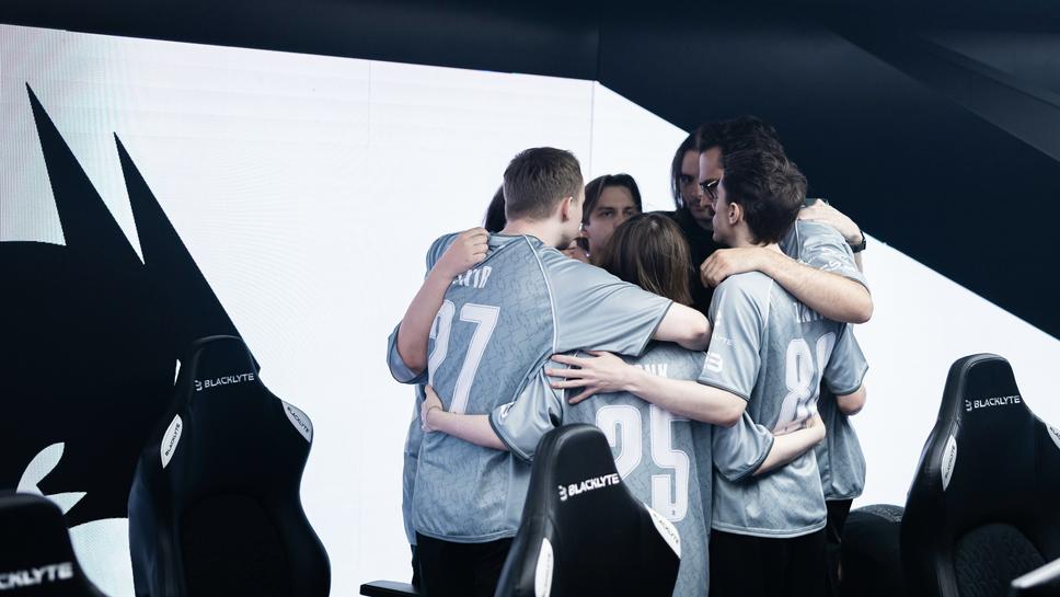 Spirit стигна финала на BLAST Open в Порто след успех над Falcons