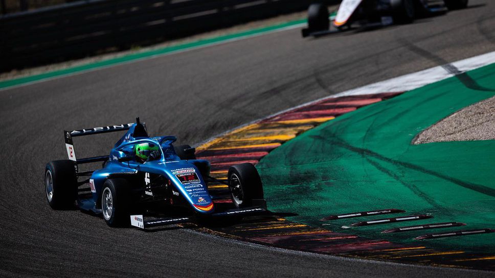 Формула 4 идва в света на електронните спортове