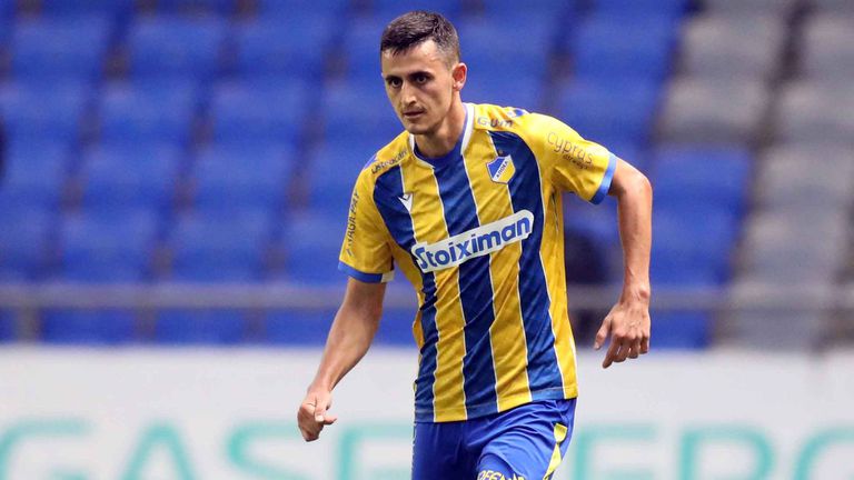 Българският полузащитник на АПОЕЛ Никозия Георги Костадинов ще отсъства от терените