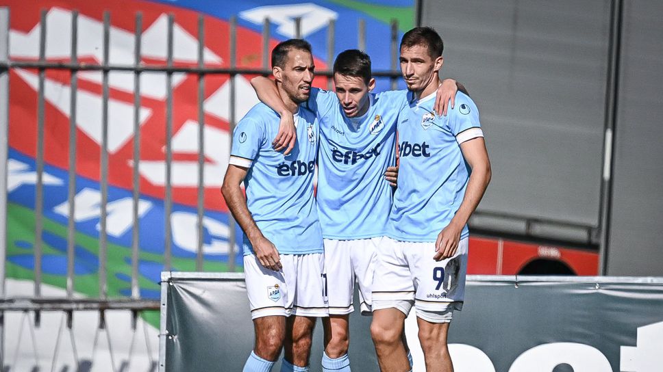 Офанзивният полузащитник на АрдаИвелин Попов замина на прегледи в Испания