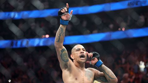 Само за 80 секунди! Перейра нокаутира Анкалаев и си върна титлата!